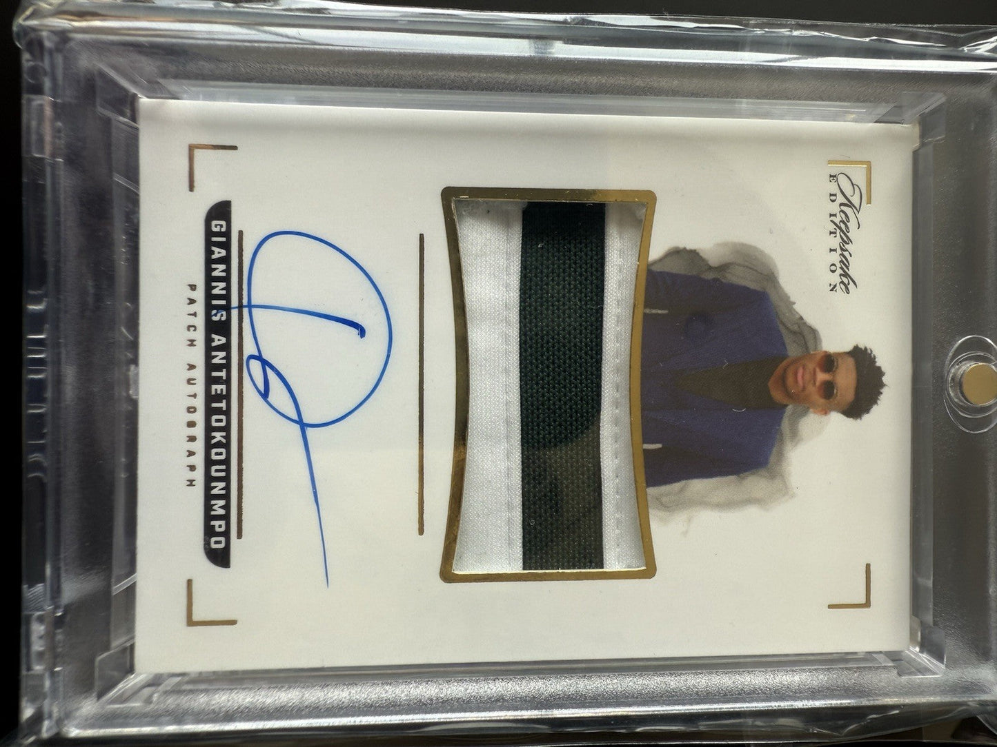 Giannis Antetokounmpo Super Break Auto. Game Used Relic/45