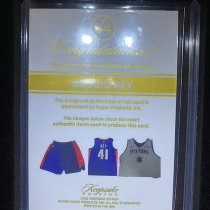 Saddiq Bey relic auto