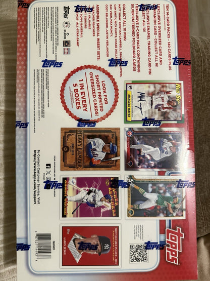 2025 Topps Update Baseball MASSIVE SUPER Box-146 Cards-EXCLUSIVE PIN+SILVER!