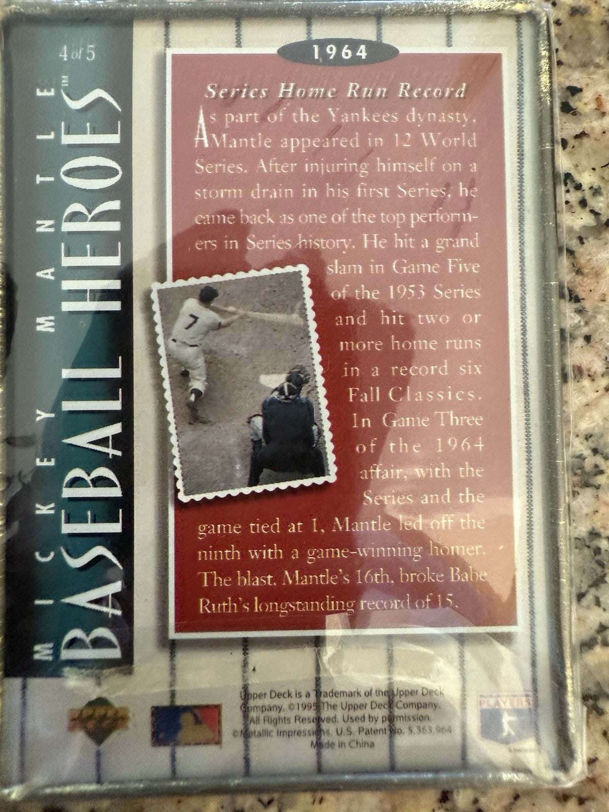 Upper Deck MICKY MANTLE Baseball Heroes METALLIC COLLECTOR CARDS IN TIN BOX 1995