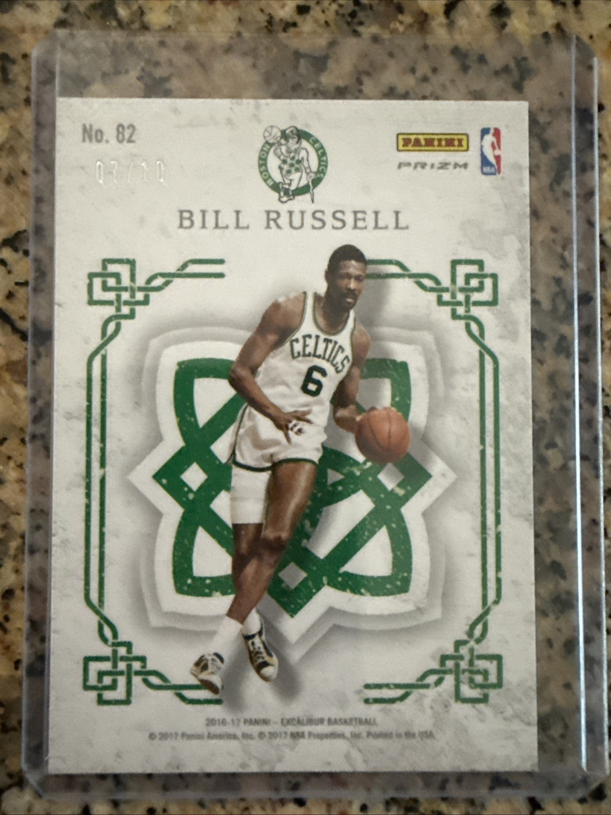 2016-17 Panini Basketball Excalibur Bill Russell Crusade Gold Prizm /10 #82
